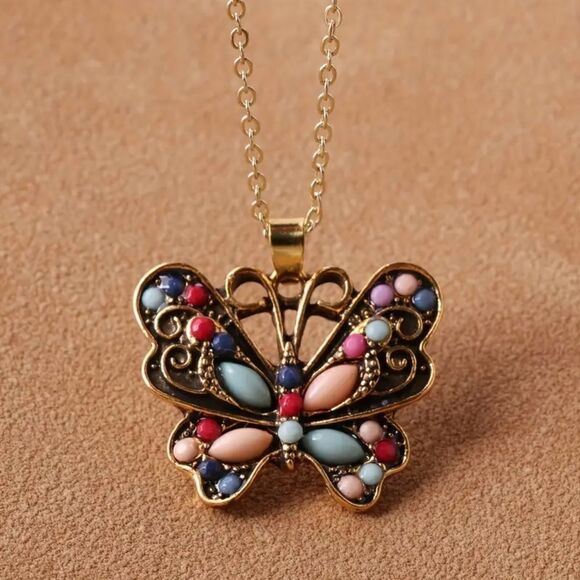 NEW … Vintage BUTTERFLY Necklace - Picture 1 of 6